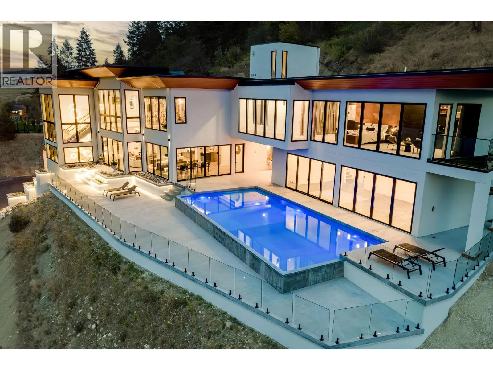 120 Sunset Boulevard