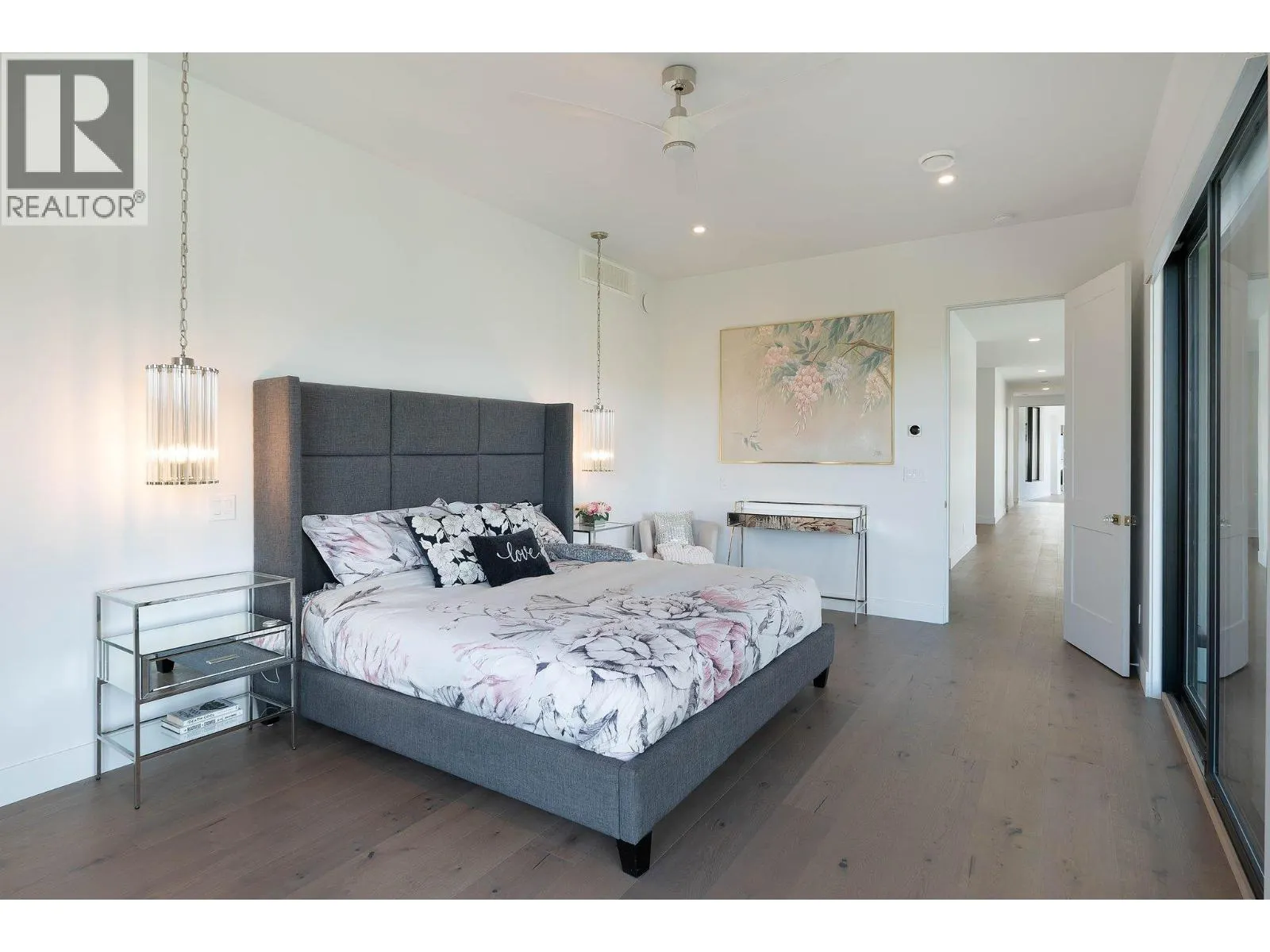 120 Sunset Boulevard