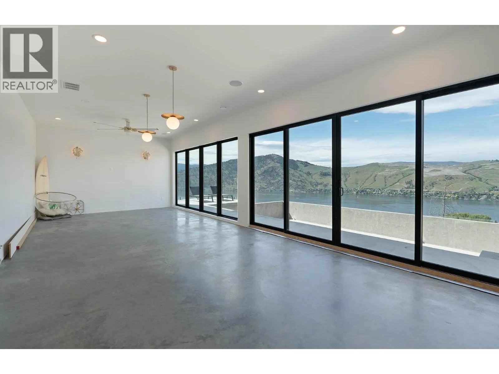 120 Sunset Boulevard