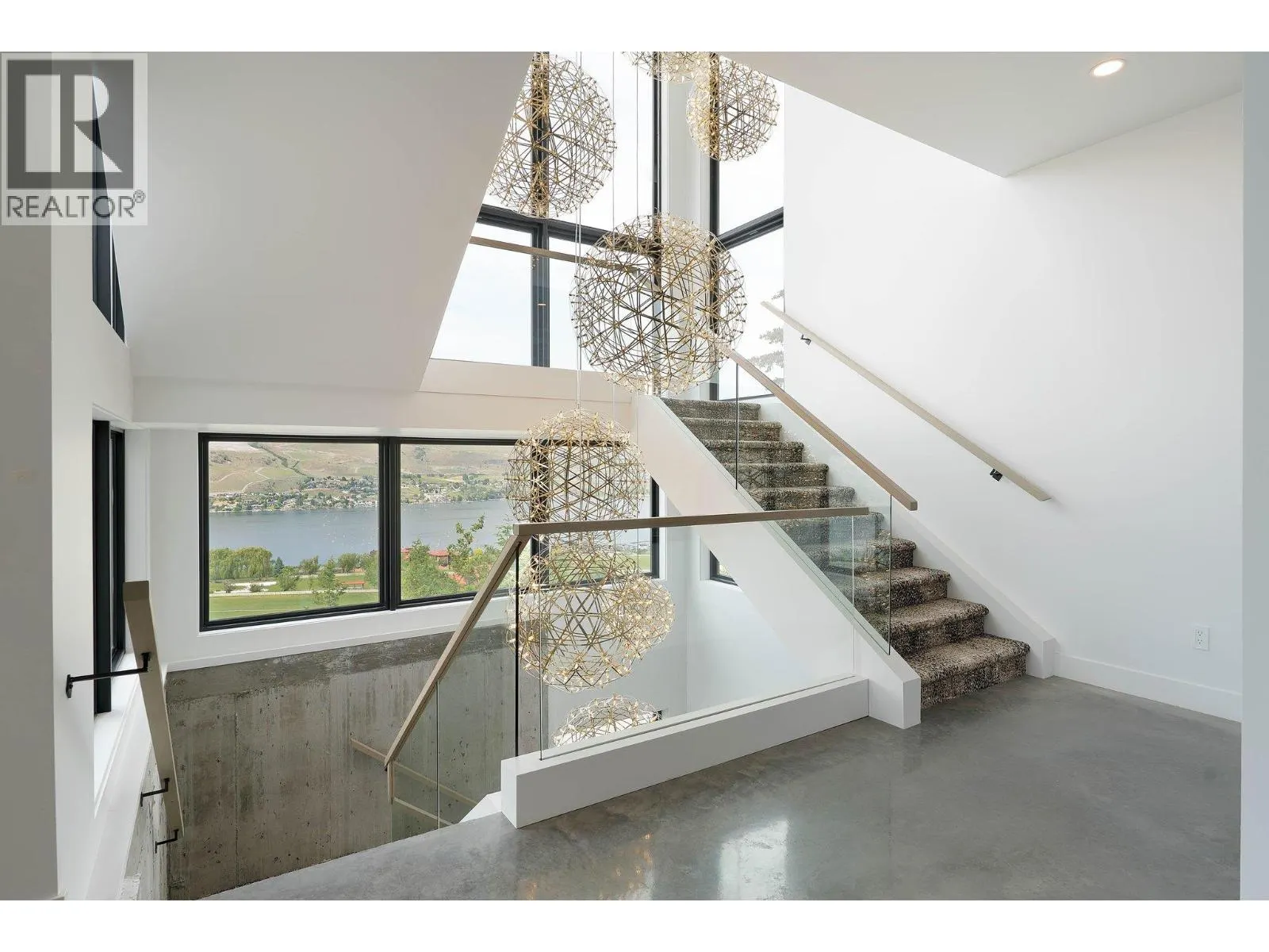 120 Sunset Boulevard