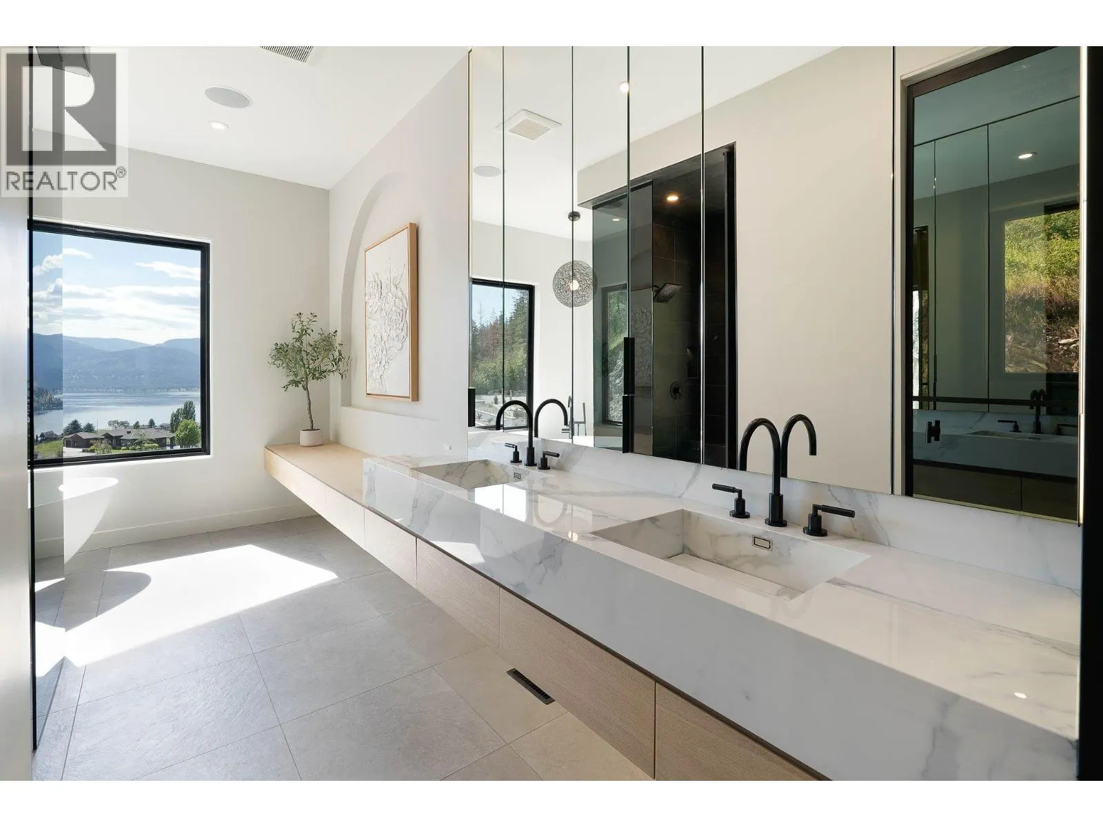 120 Sunset Boulevard