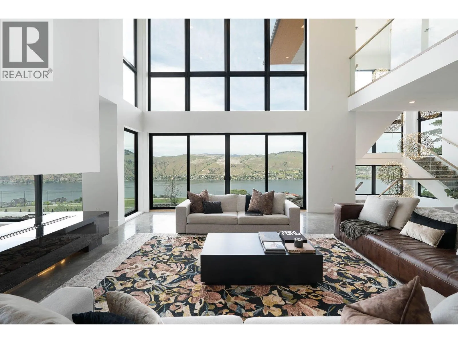 120 Sunset Boulevard