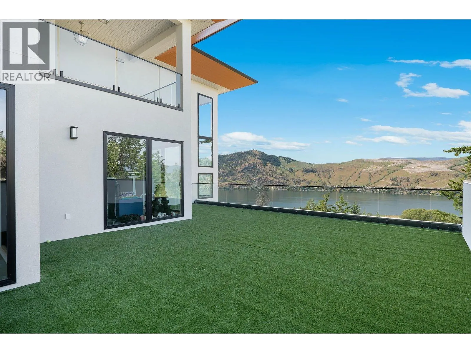 120 Sunset Boulevard