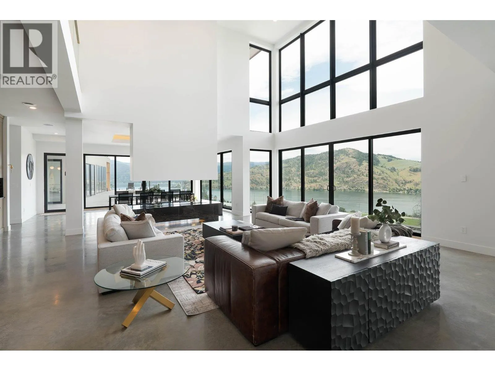 120 Sunset Boulevard