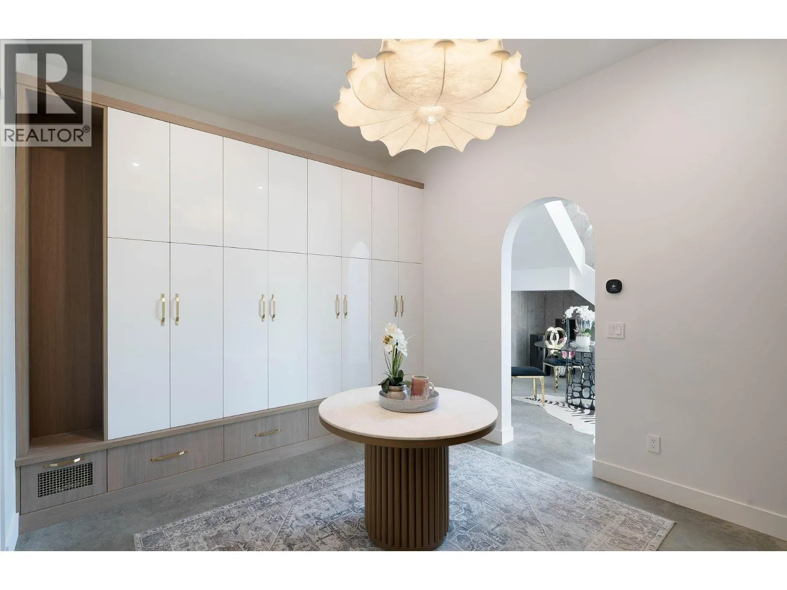 120 Sunset Boulevard