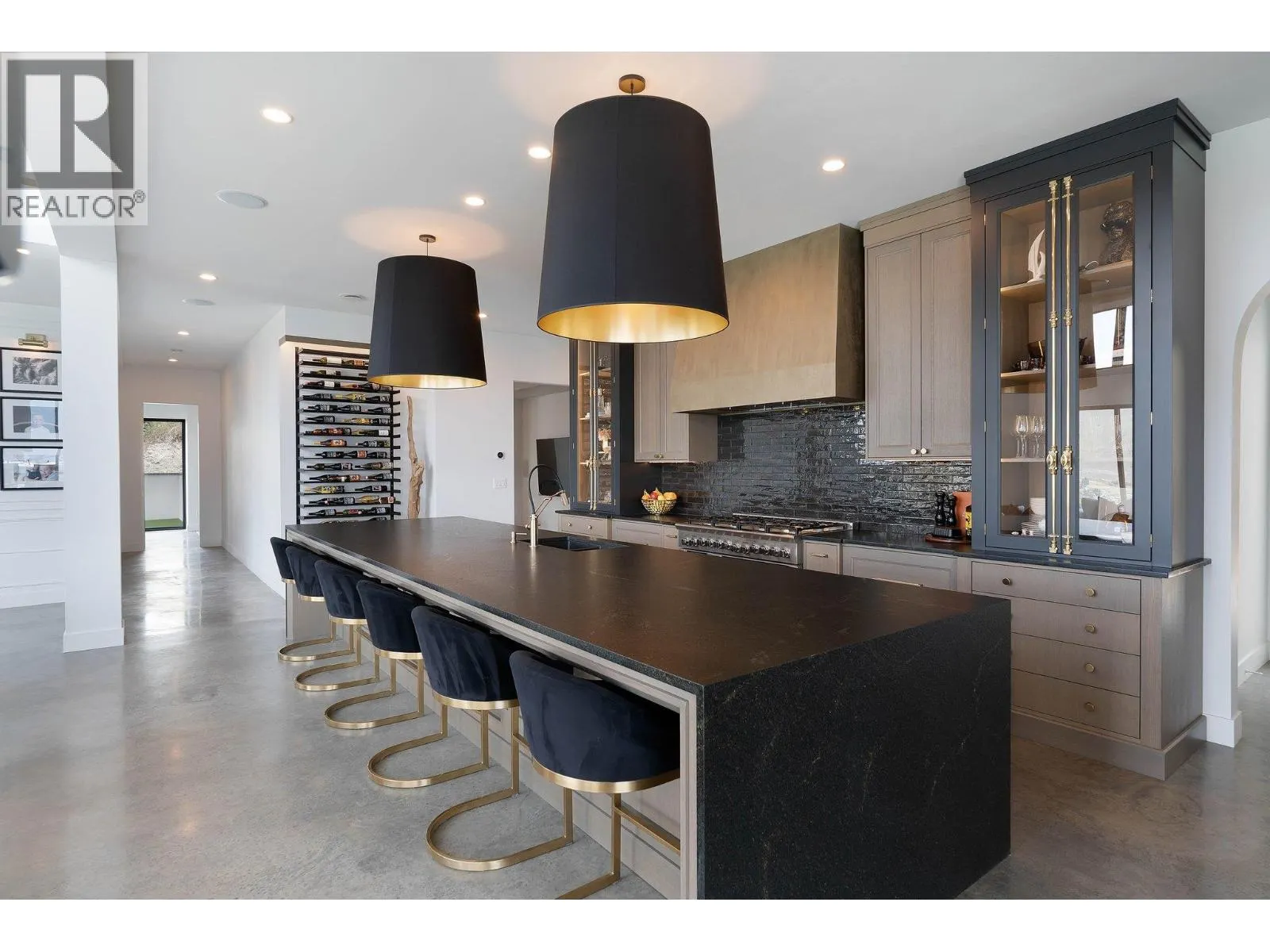 120 Sunset Boulevard