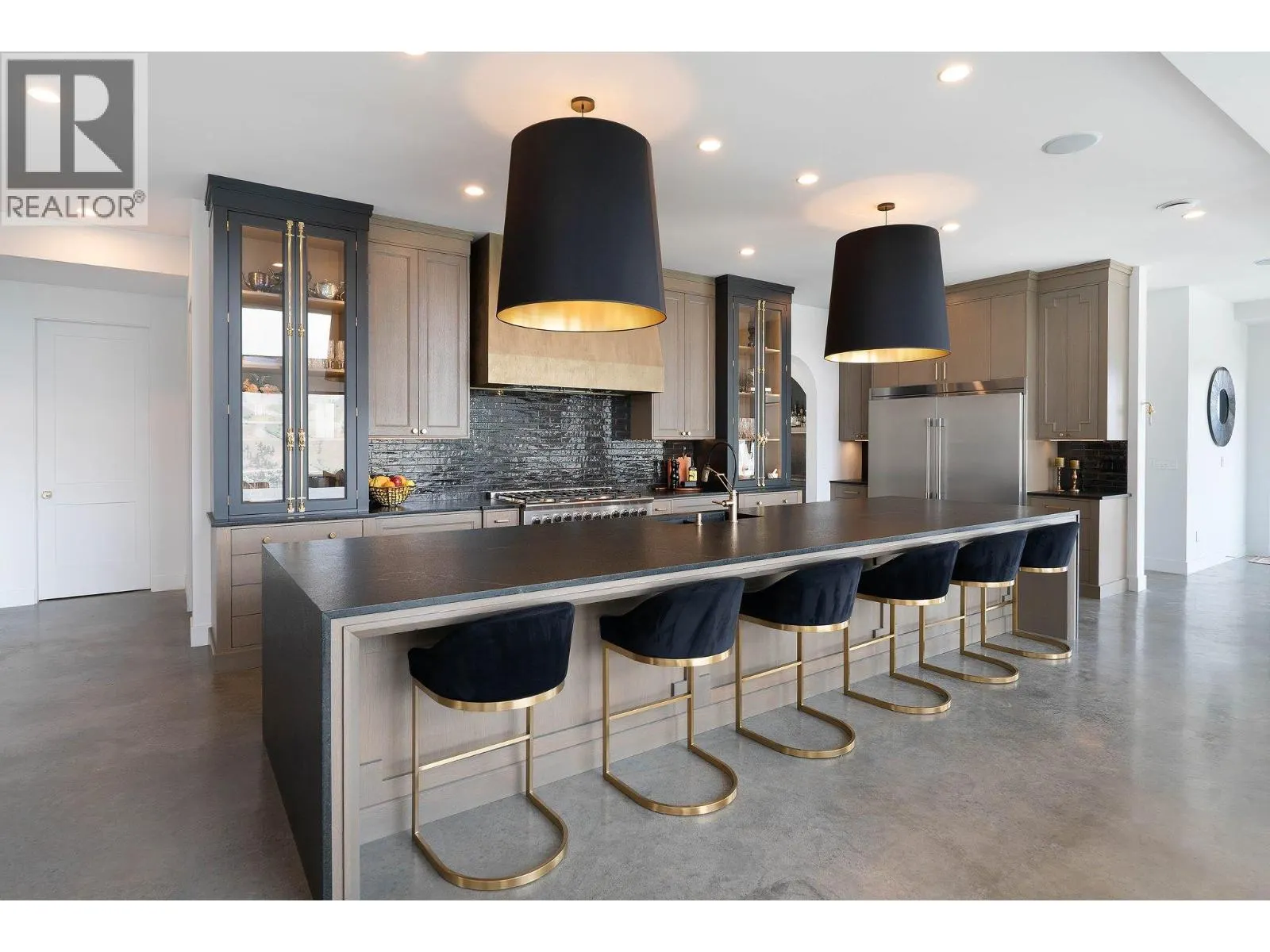 120 Sunset Boulevard