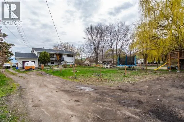 2611 Lakeshore Road