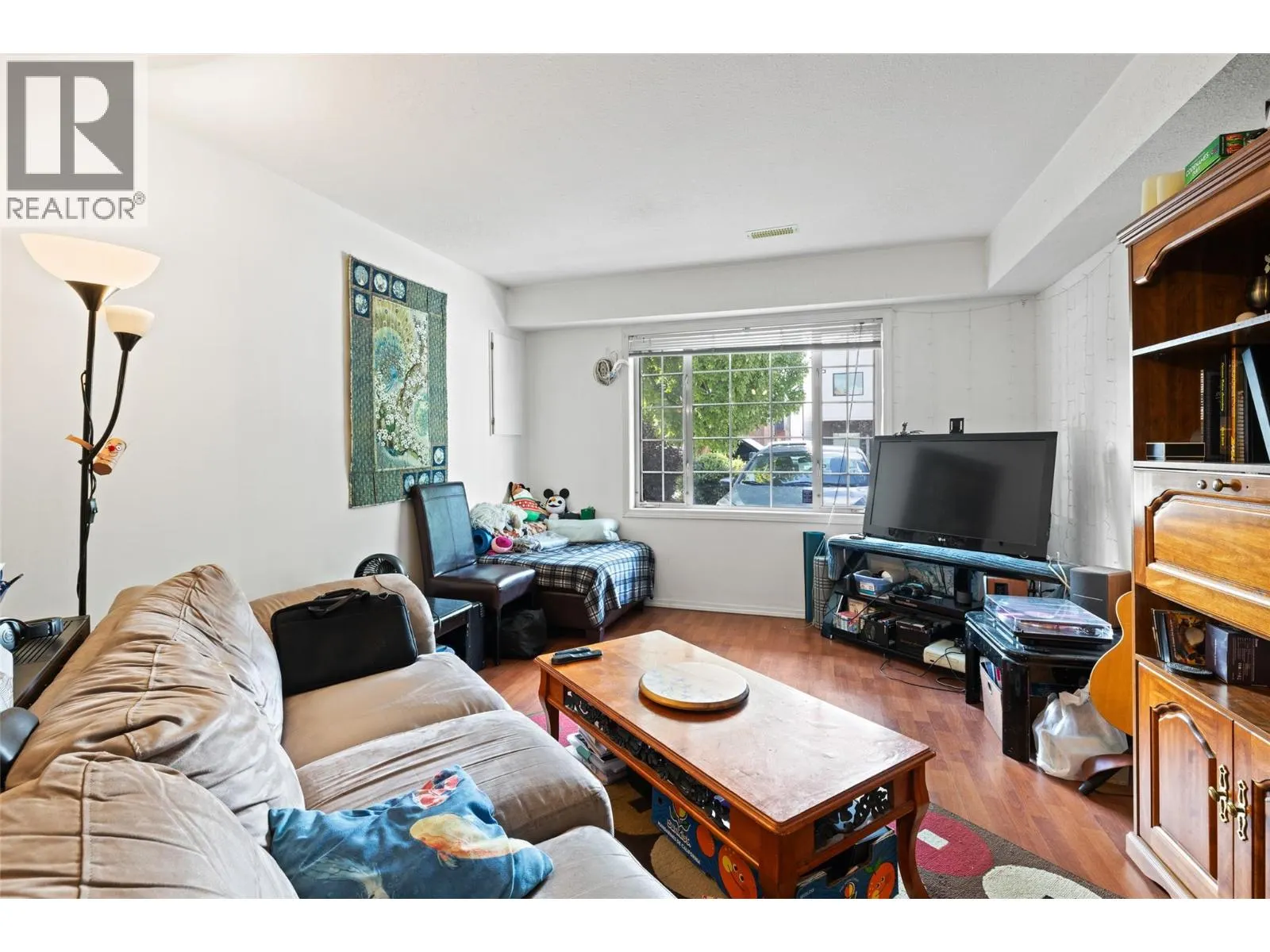 922 & 926 Borden Avenue