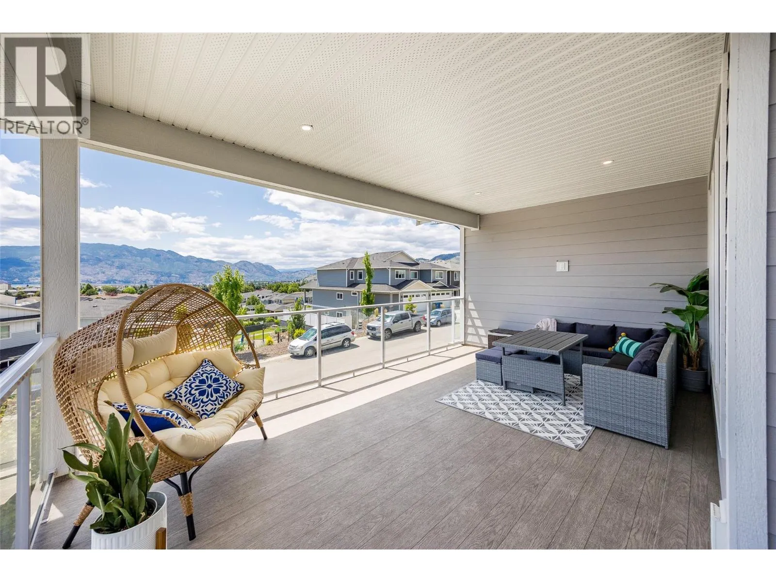 3329 Hawks Crescent