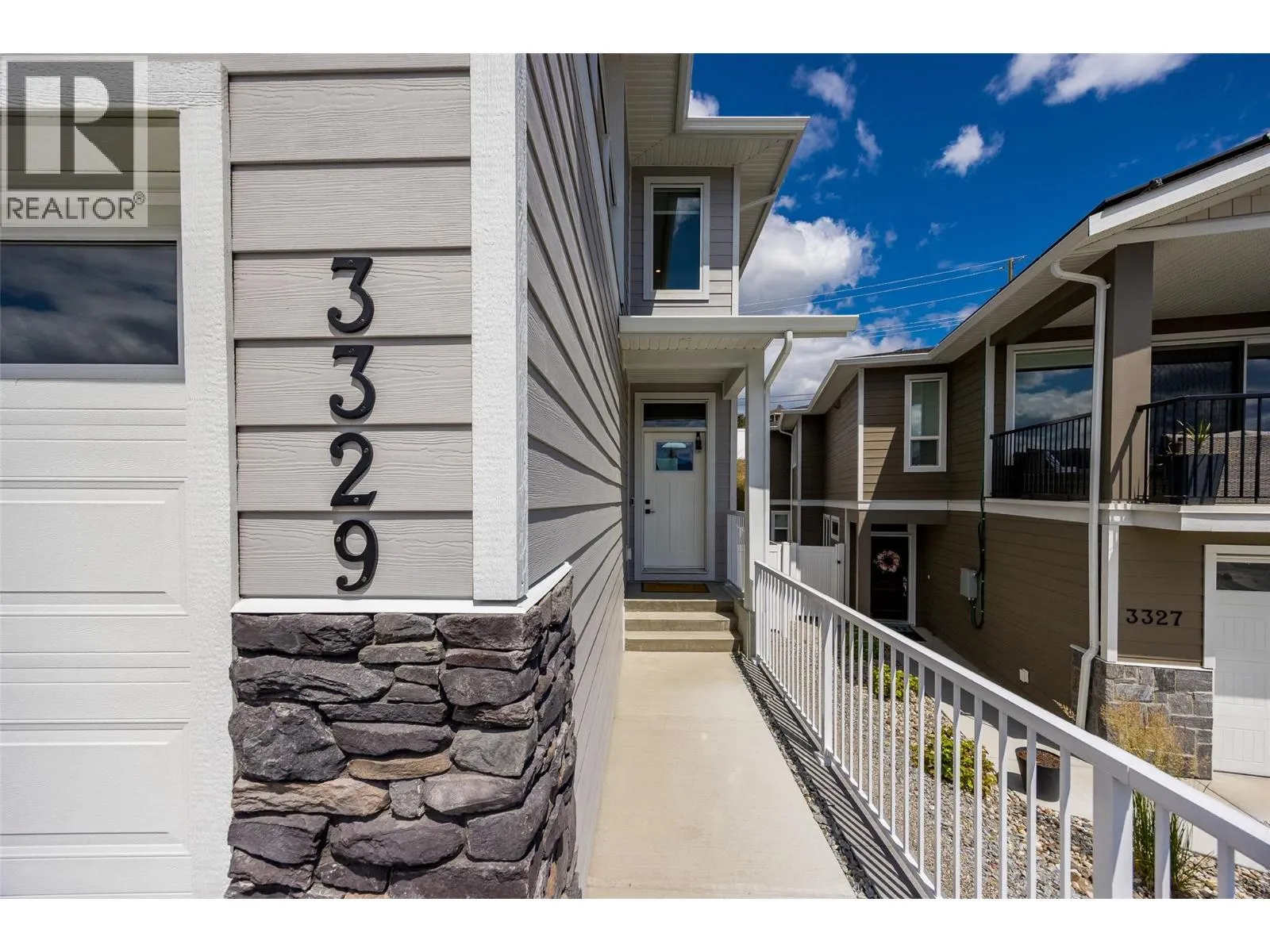 3329 Hawks Crescent