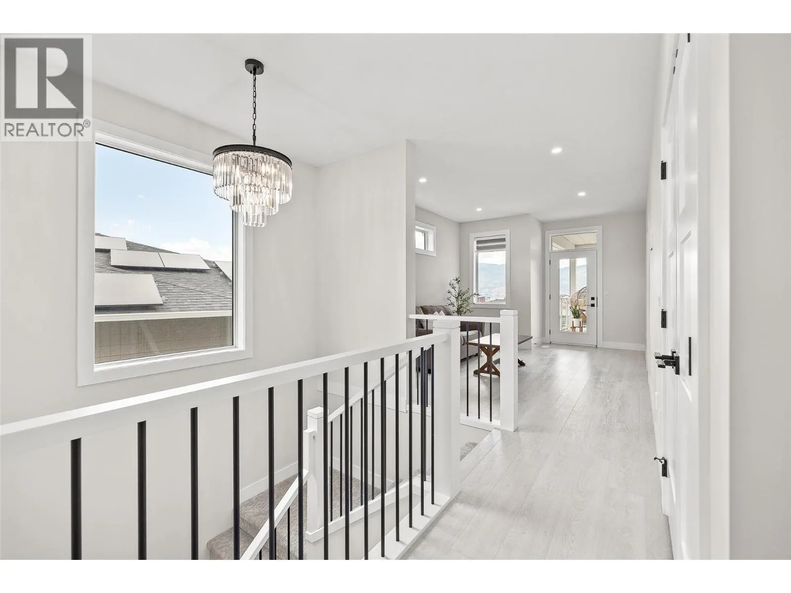 3329 Hawks Crescent