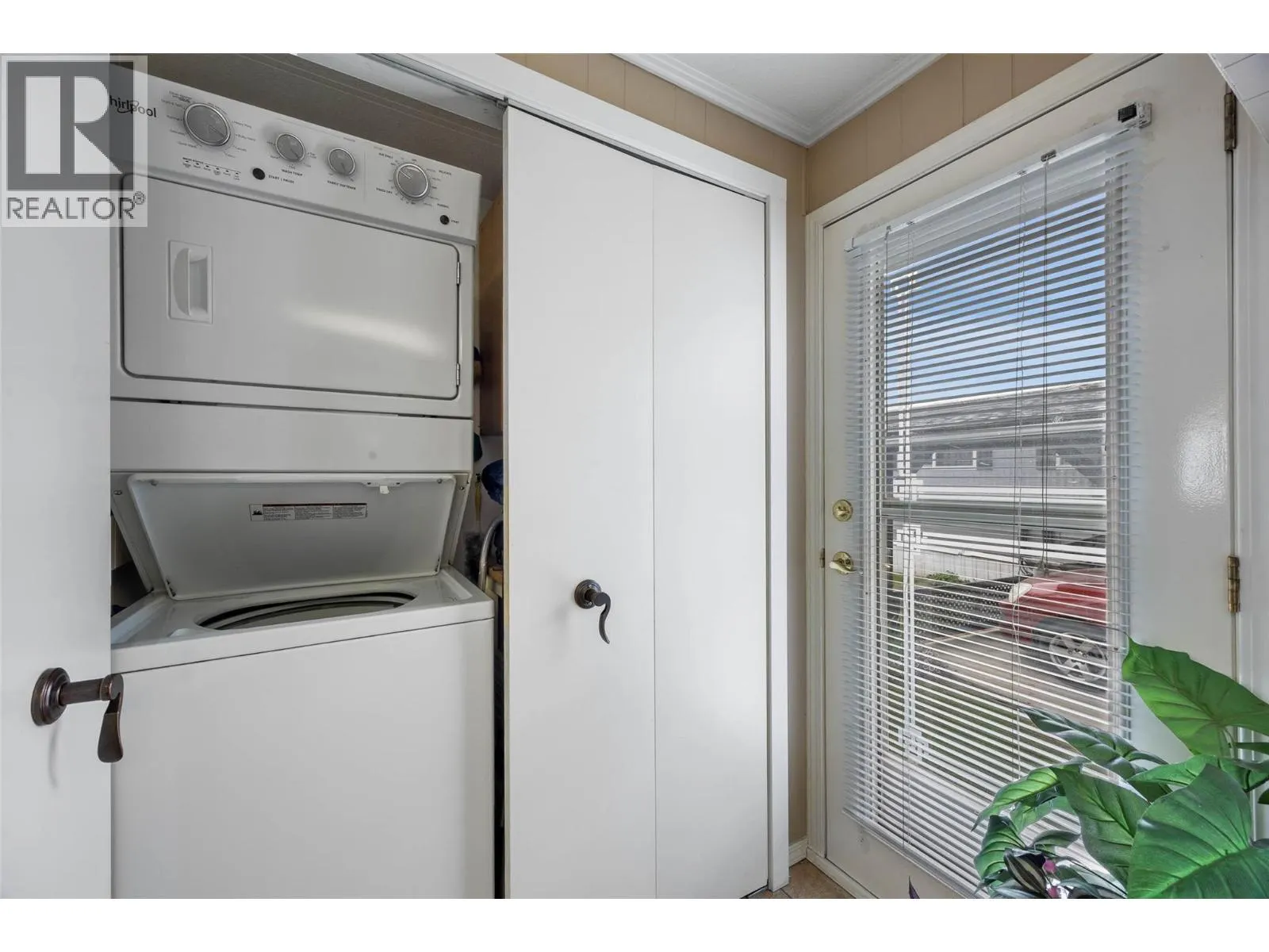 2400 OAKDALE Way Unit# 236