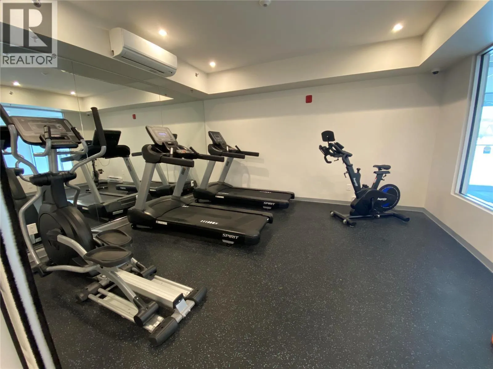 2555 Lakeshore Road Unit# 101