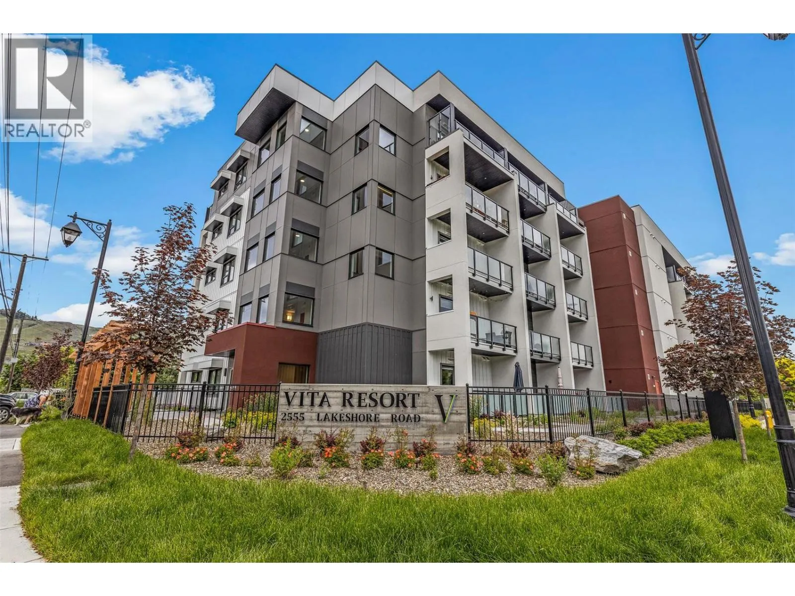 2555 Lakeshore Road Unit# 101