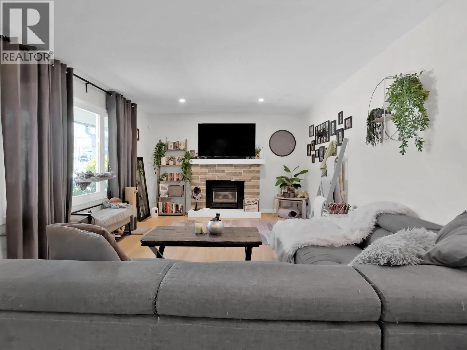 54 GRANBY Avenue