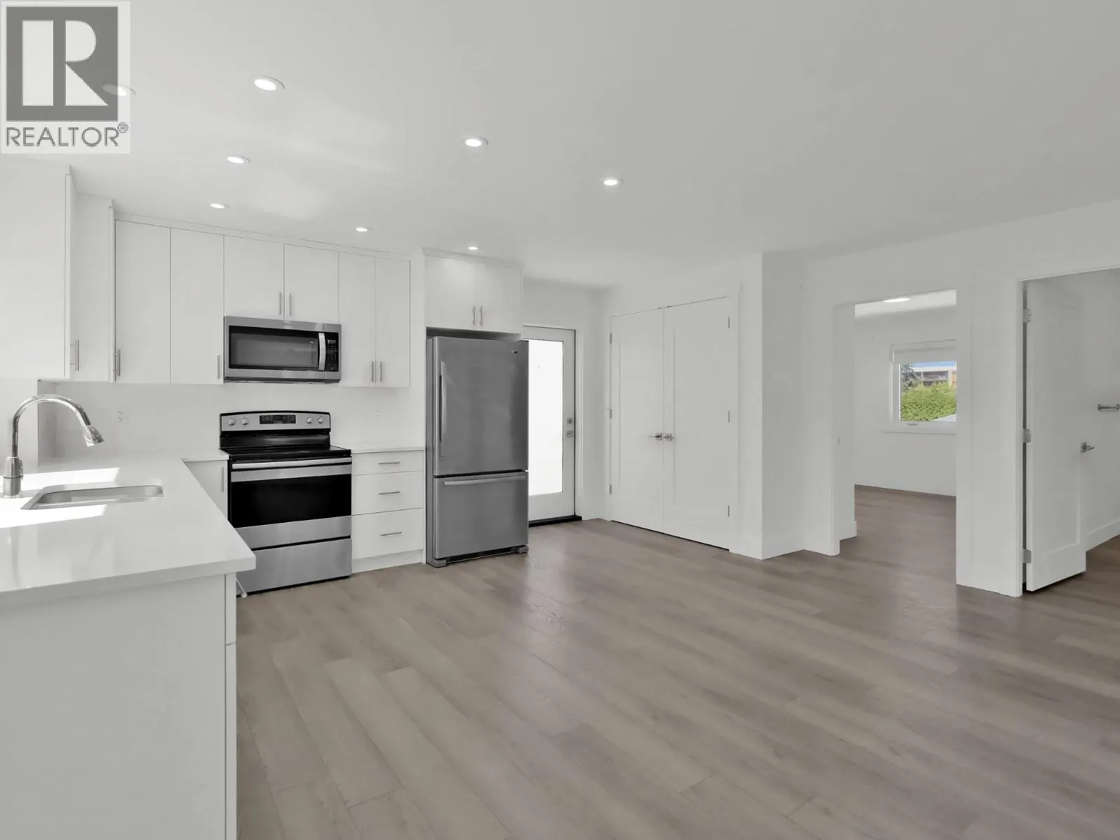 54 GRANBY Avenue