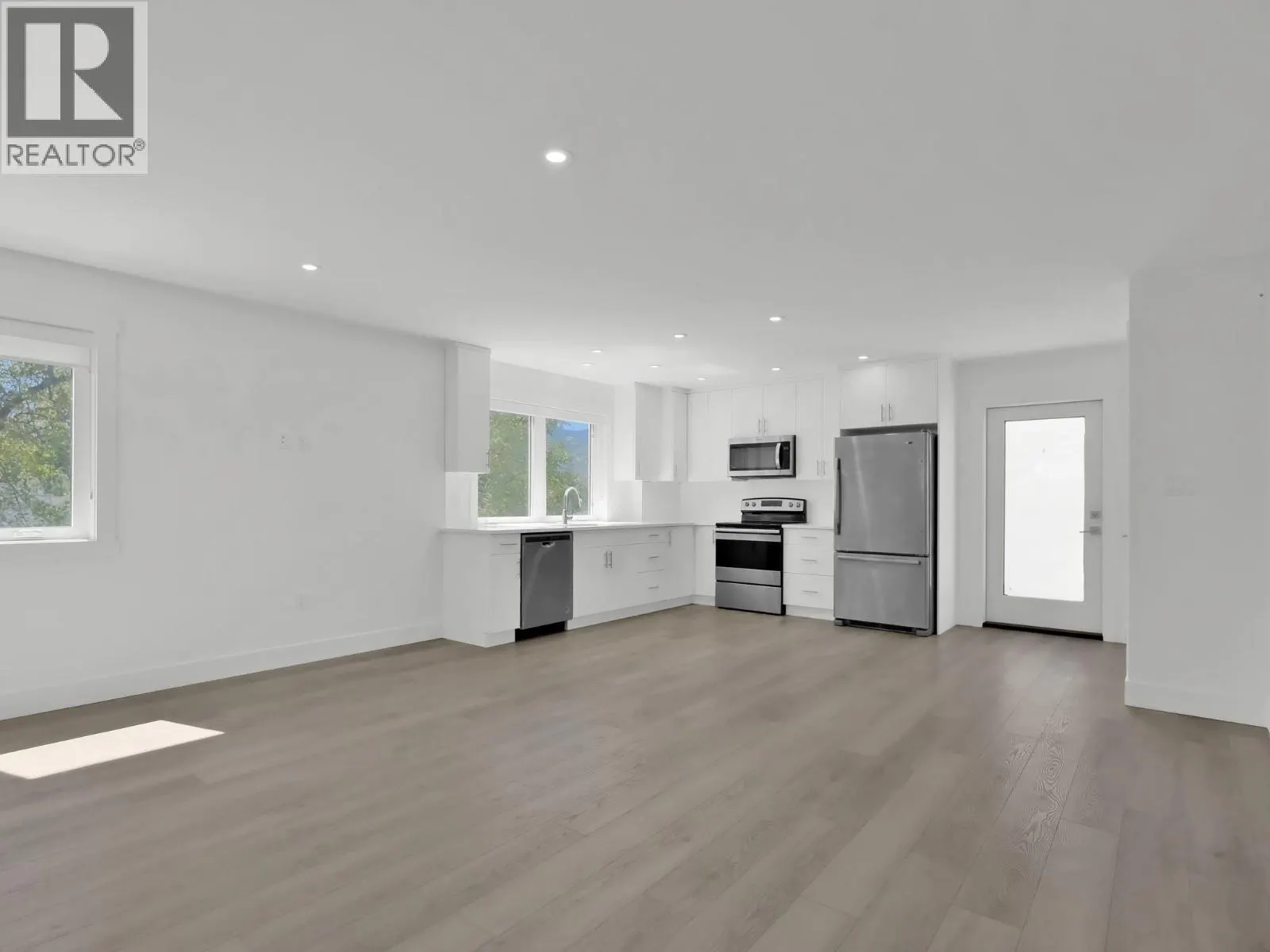54 GRANBY Avenue