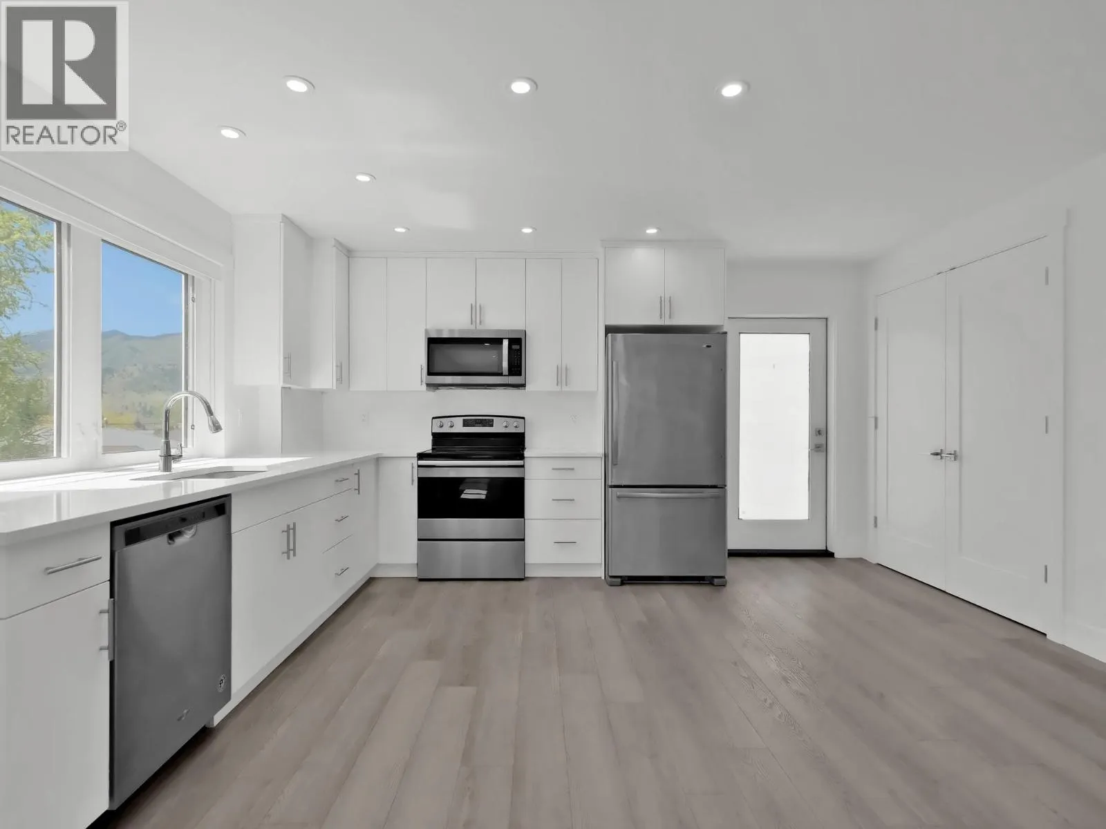 54 GRANBY Avenue