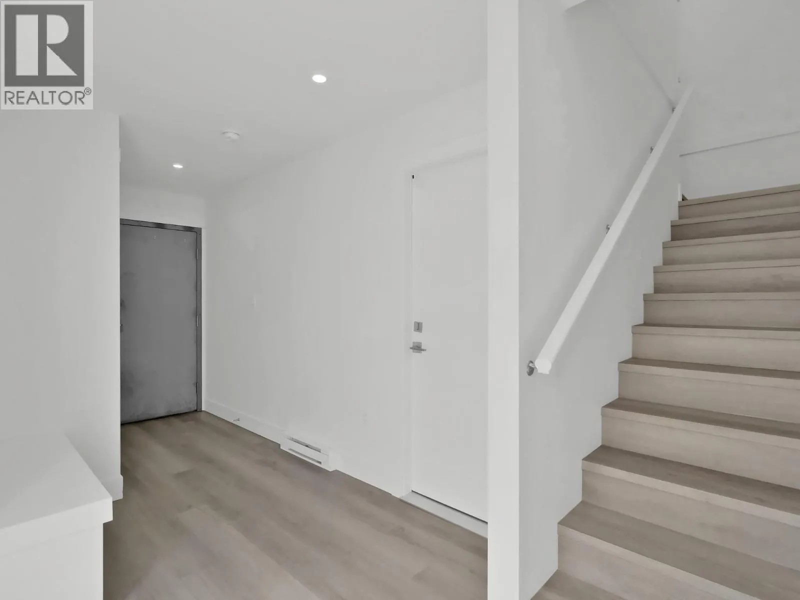 54 GRANBY Avenue