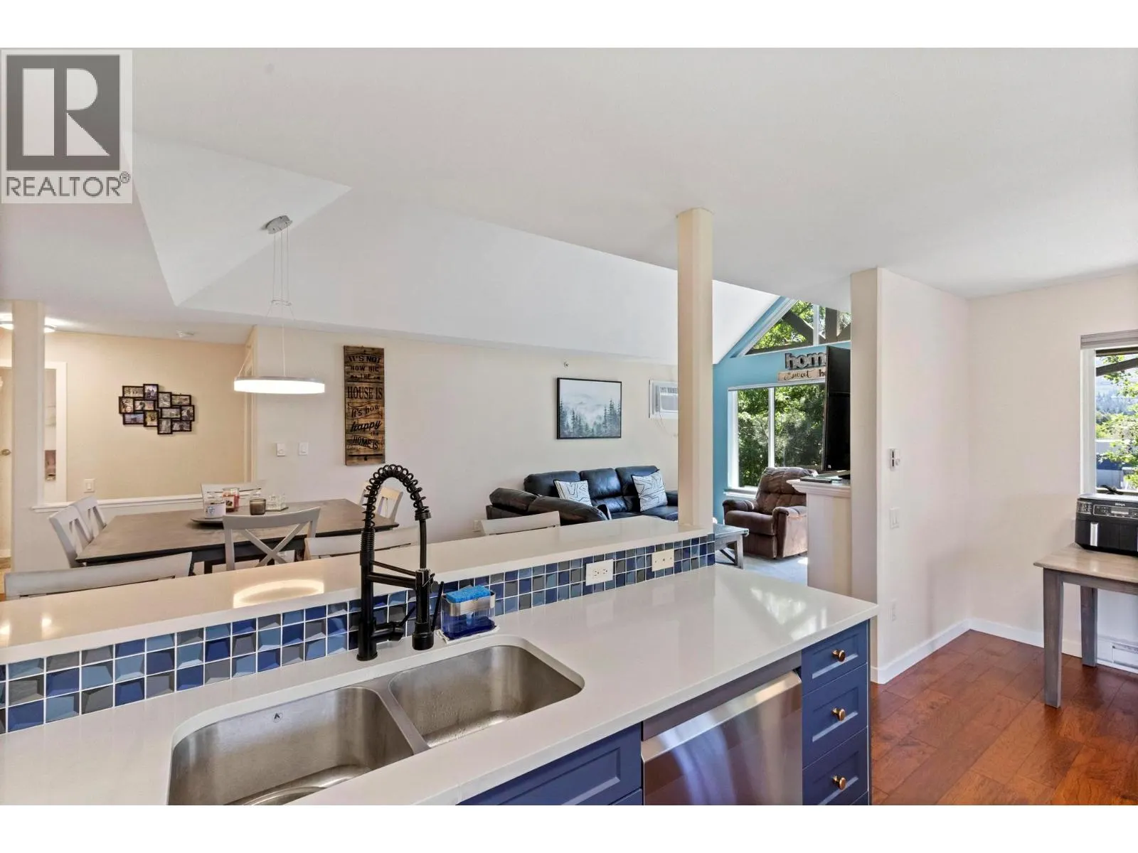 686 Lequime Road Unit# 403