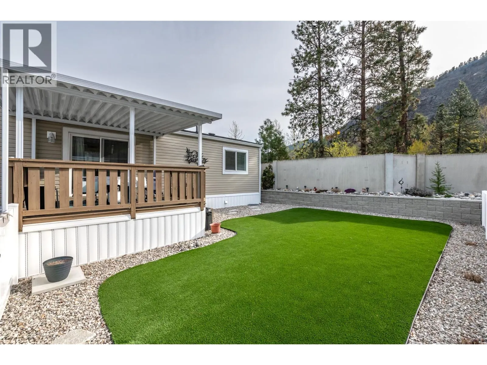 8598 Hwy 97 Unit# 102