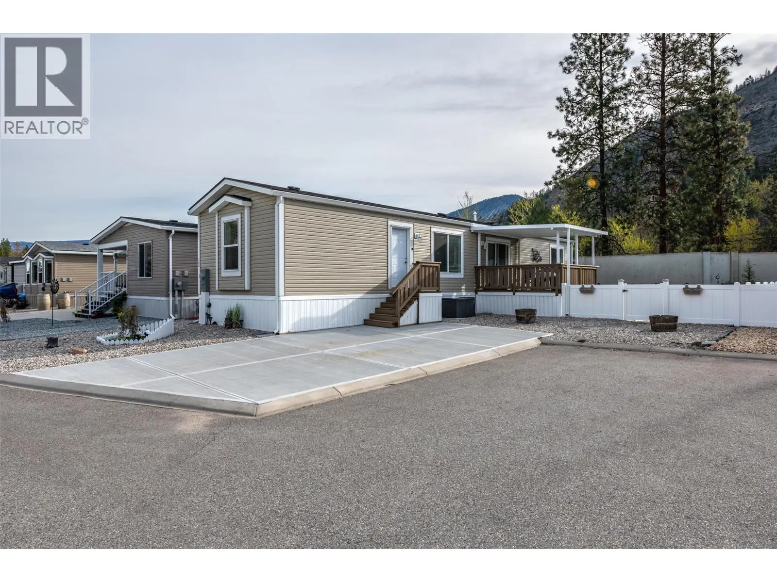 8598 Hwy 97 Unit# 102