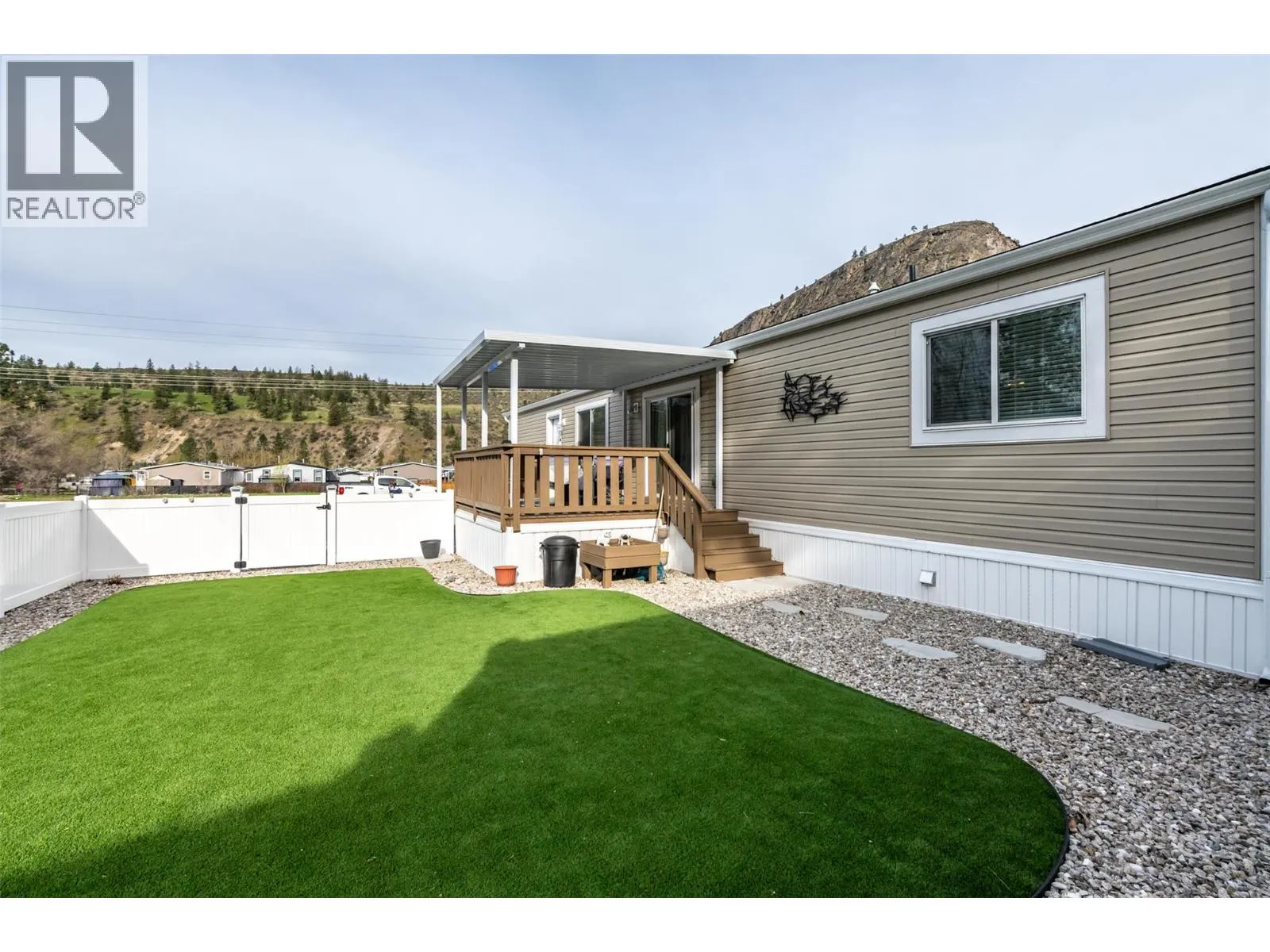 8598 Hwy 97 Unit# 102