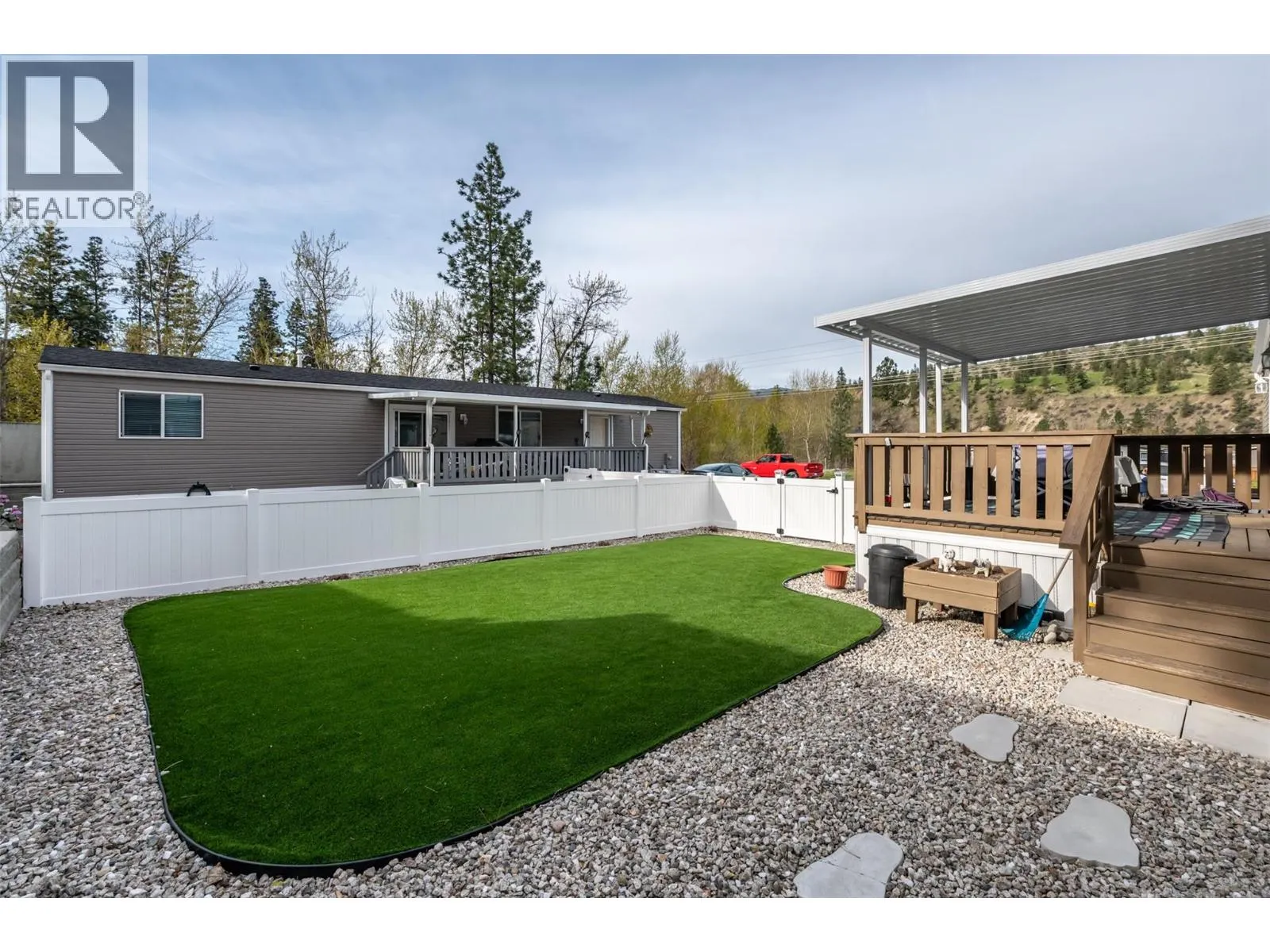 8598 Hwy 97 Unit# 102