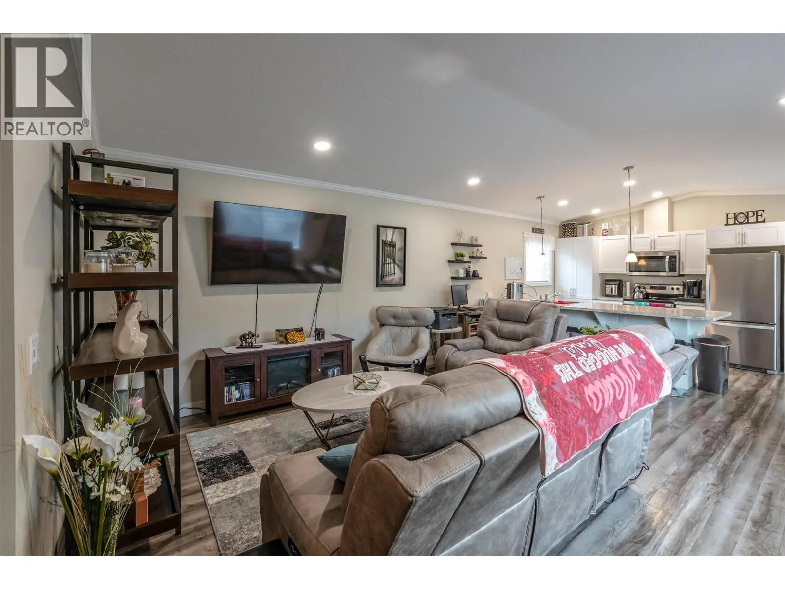 8598 Hwy 97 Unit# 102