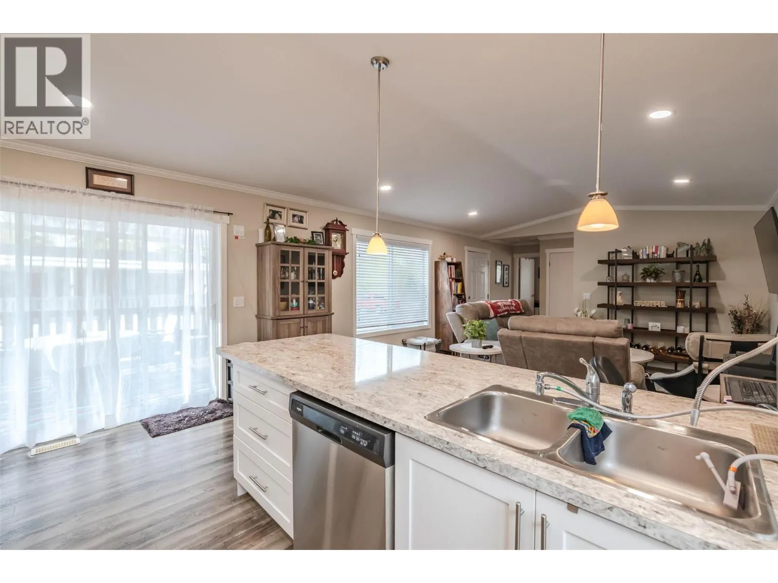 8598 Hwy 97 Unit# 102