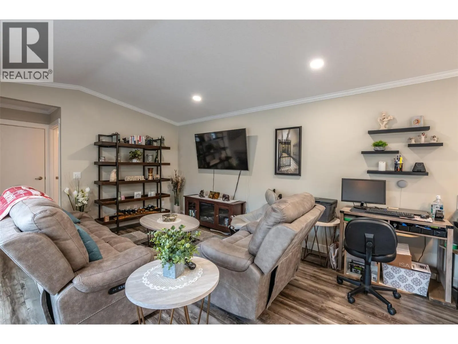 8598 Hwy 97 Unit# 102