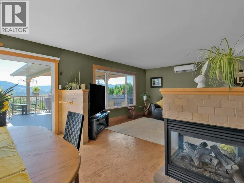 6475 Blue Jay Road