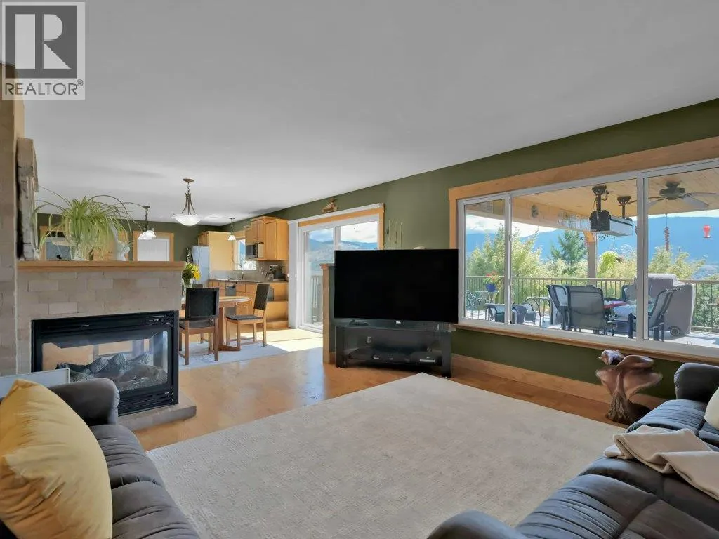 6475 Blue Jay Road