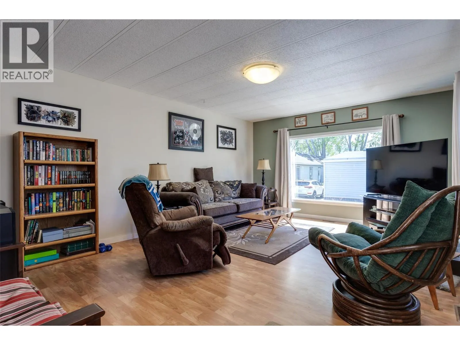 2095 Boucherie Road Unit# 15