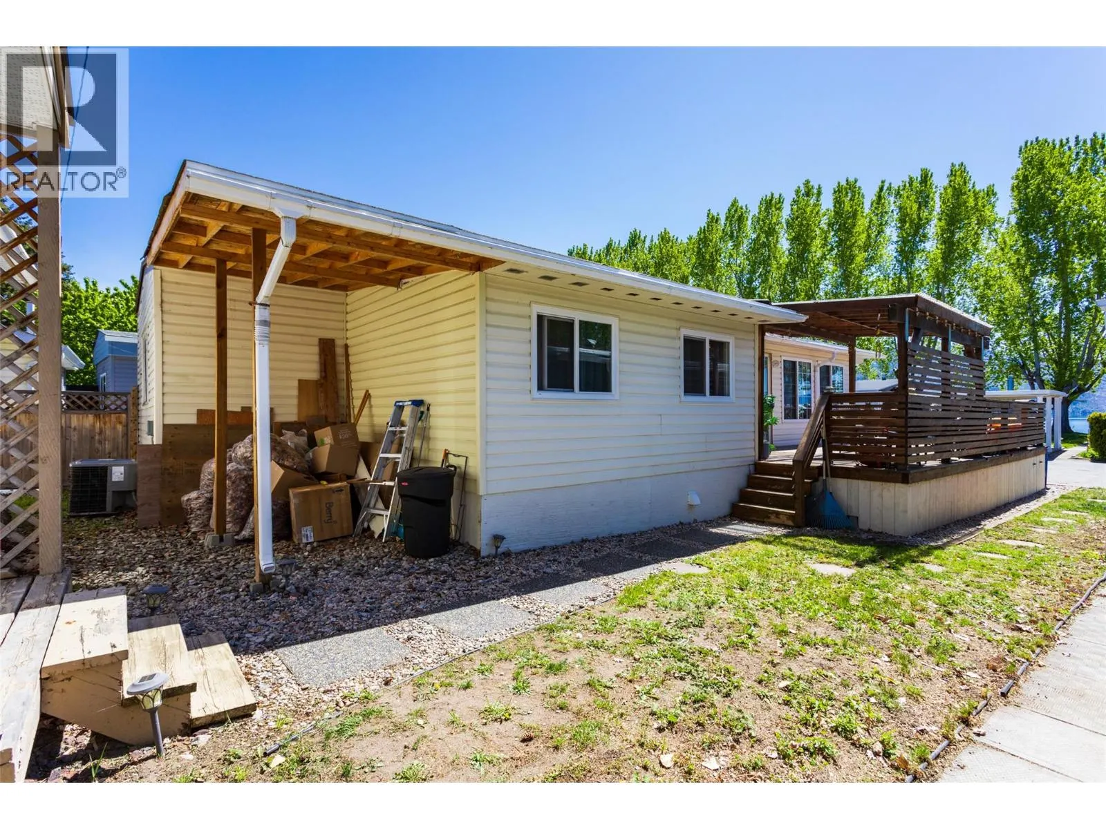 2095 Boucherie Road Unit# 15