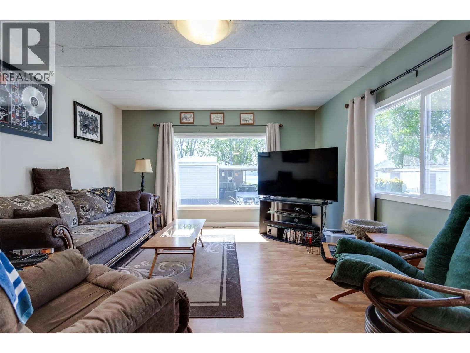 2095 Boucherie Road Unit# 15