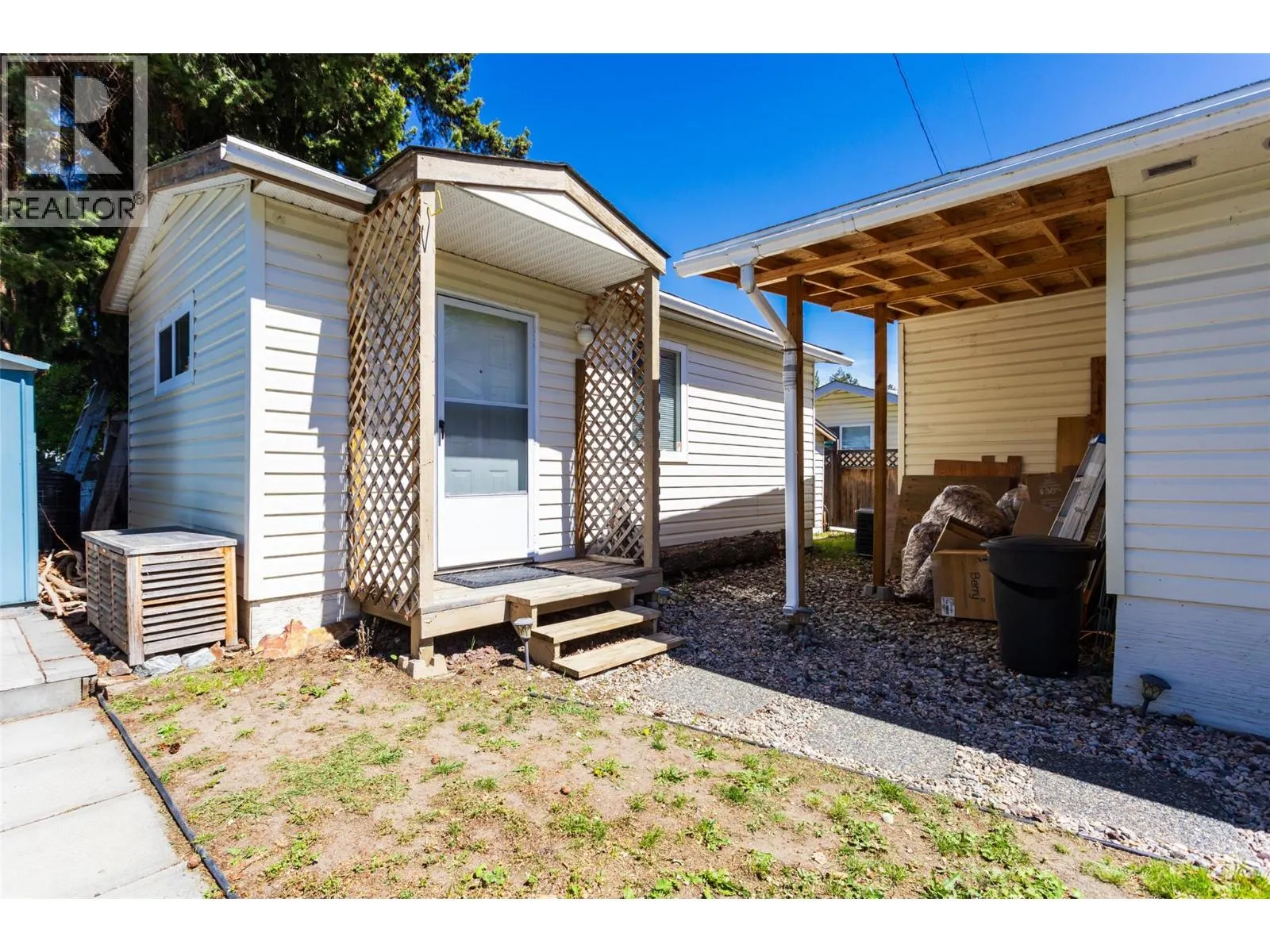 2095 Boucherie Road Unit# 15