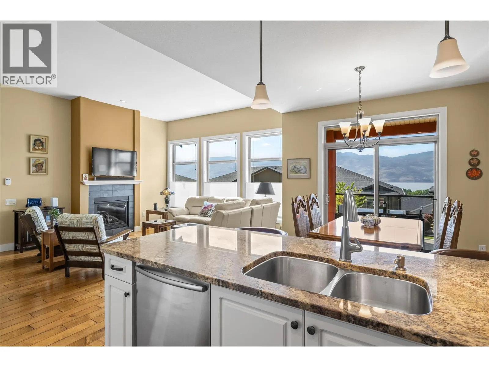 2194 Alvarado Trail