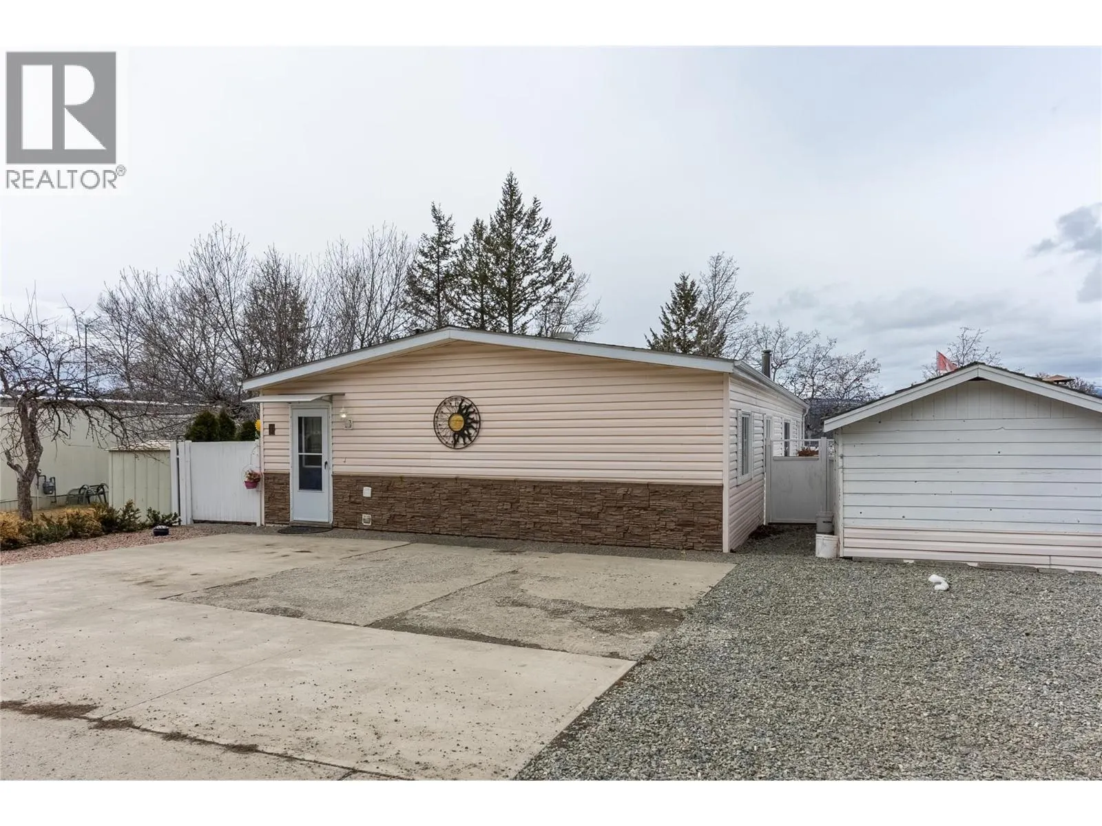 6 Jasper Drive