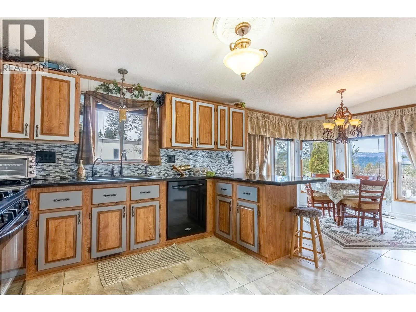 6 Jasper Drive