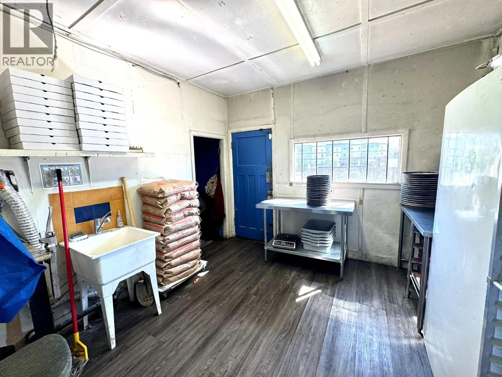 6271 Main Street