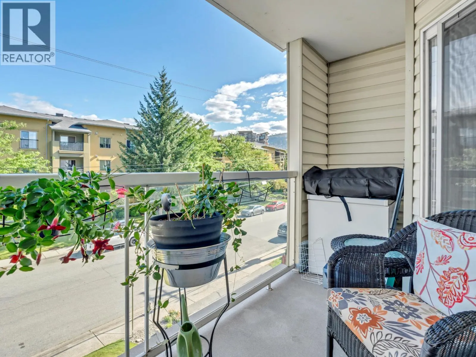 298 YORKTON Avenue Unit# 202