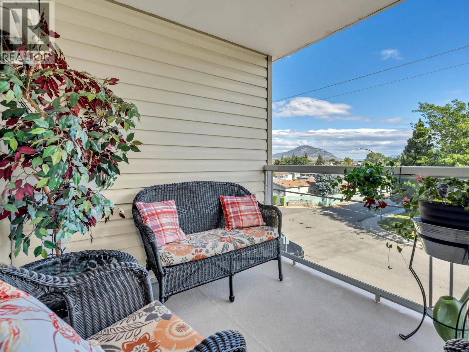 298 YORKTON Avenue Unit# 202
