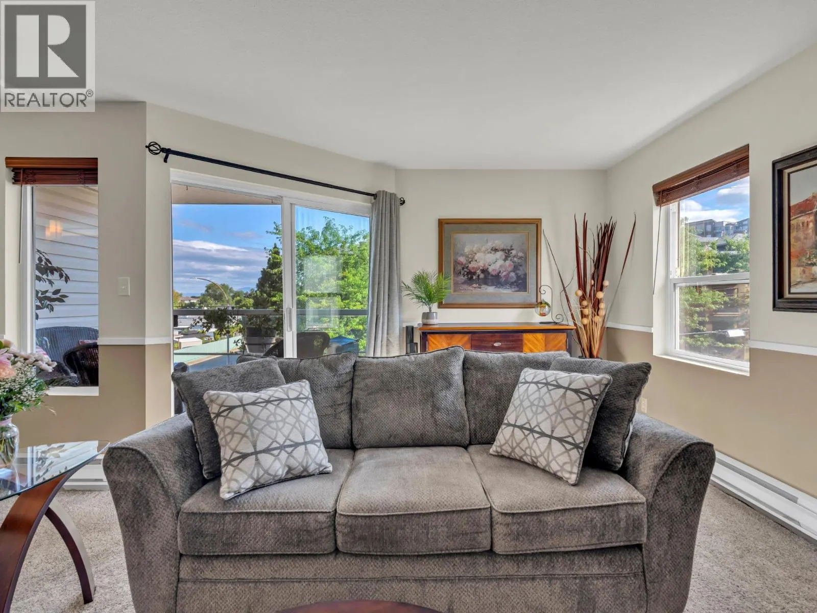 298 YORKTON Avenue Unit# 202