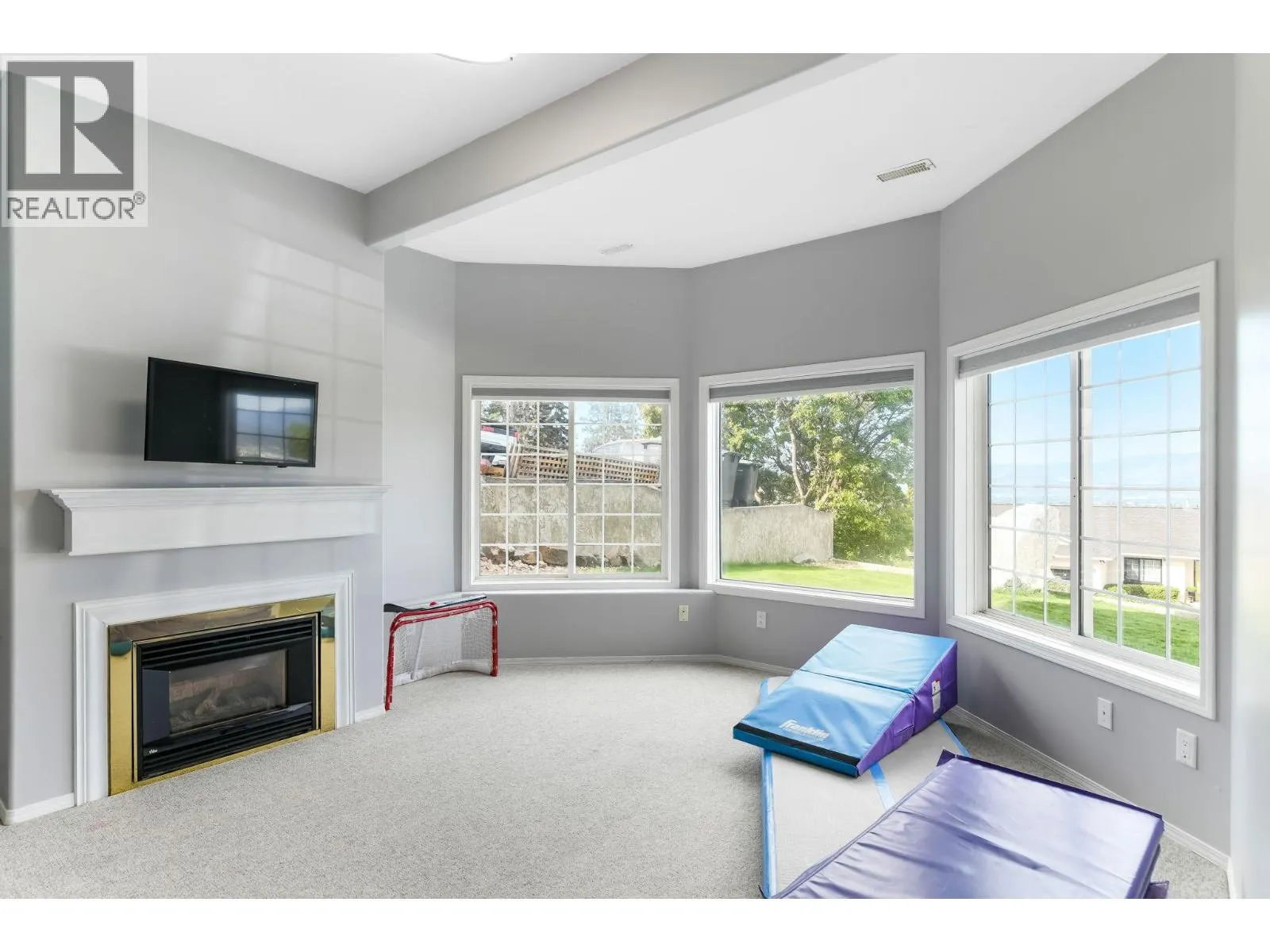 877 Toovey Road