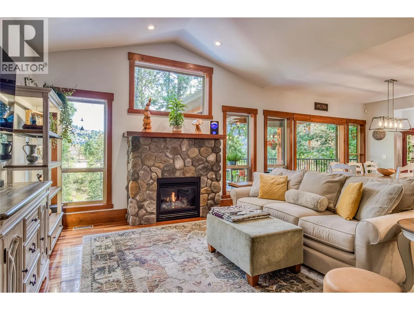 1604 Kloppenburg Road