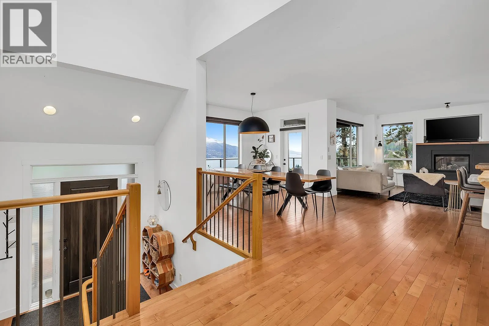 159 Clifton Road N