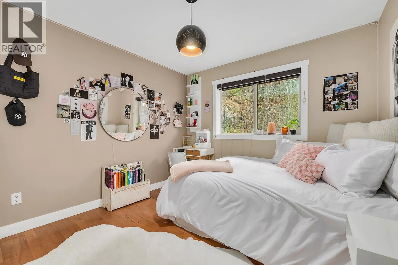 159 Clifton Road N