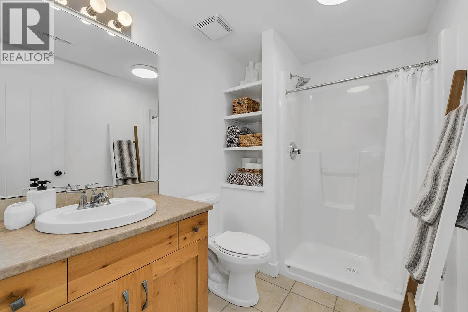 159 Clifton Road N